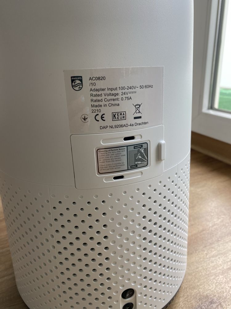 Пречиствател на въздух Philips series 800 AC0820