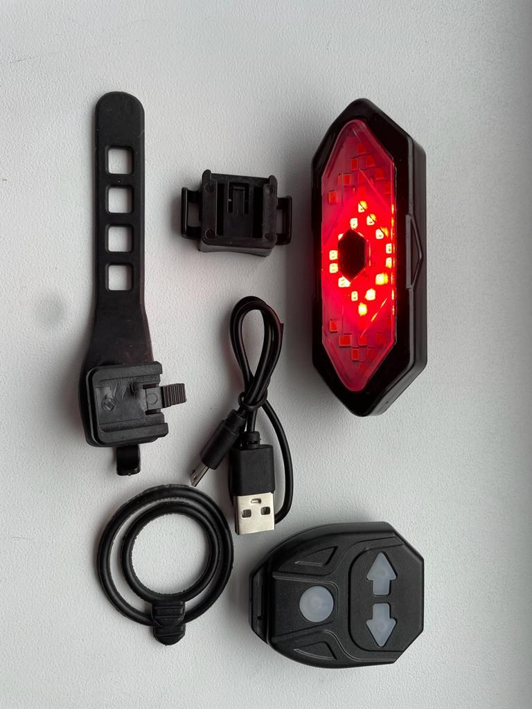 Semnalizare si stop bicicleta cu incarcare USB