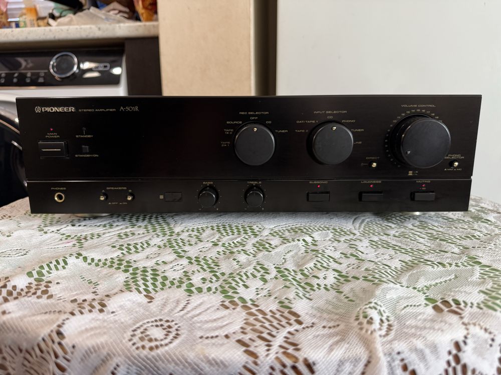 Pioneer A-501 стерео усилвател
