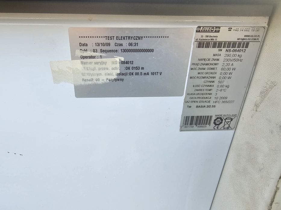 Vând vitrine frigorifice Igloo