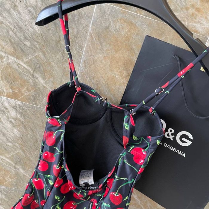 dolce gabbana лукс янги купальник сотилади.