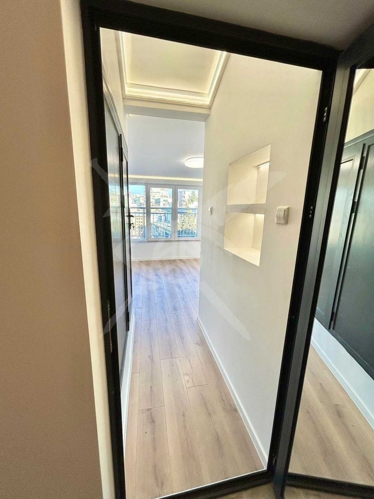 Продава се Едностаен апартамент в Варна, Общината - 18 кв.м за 2995 €/кв.м - Снимка #4