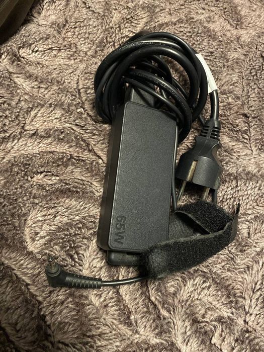 Noutbook Lenovo Processor: 12th Gen Intel(R) Core(TM) i5-1235U (1.30 G