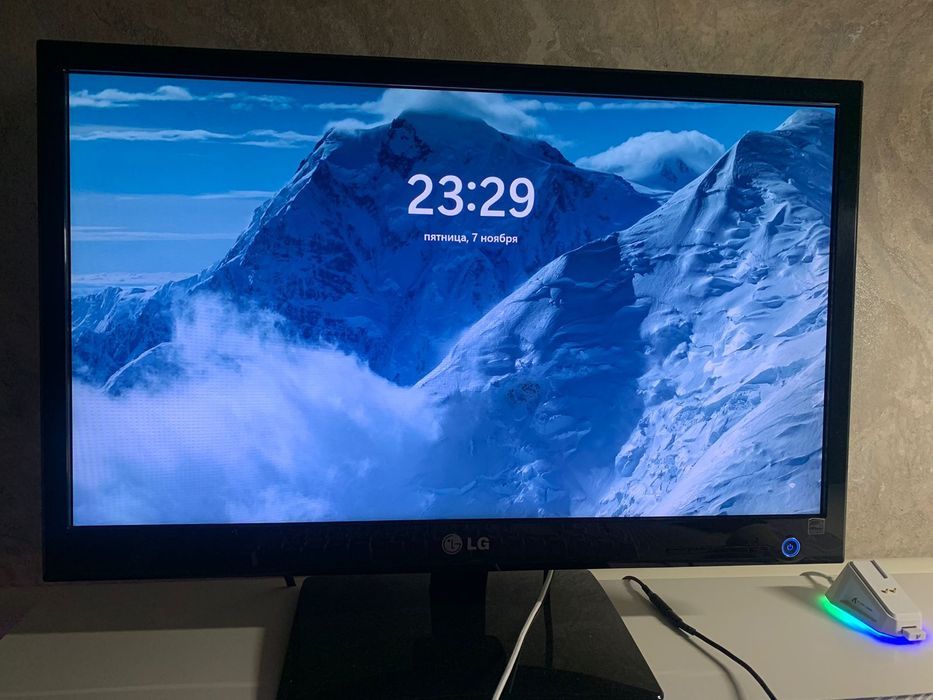 Монитор LG Full HD