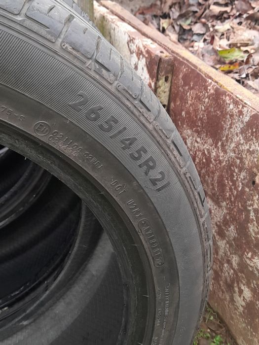 Гуми Дънлоп, Пирели