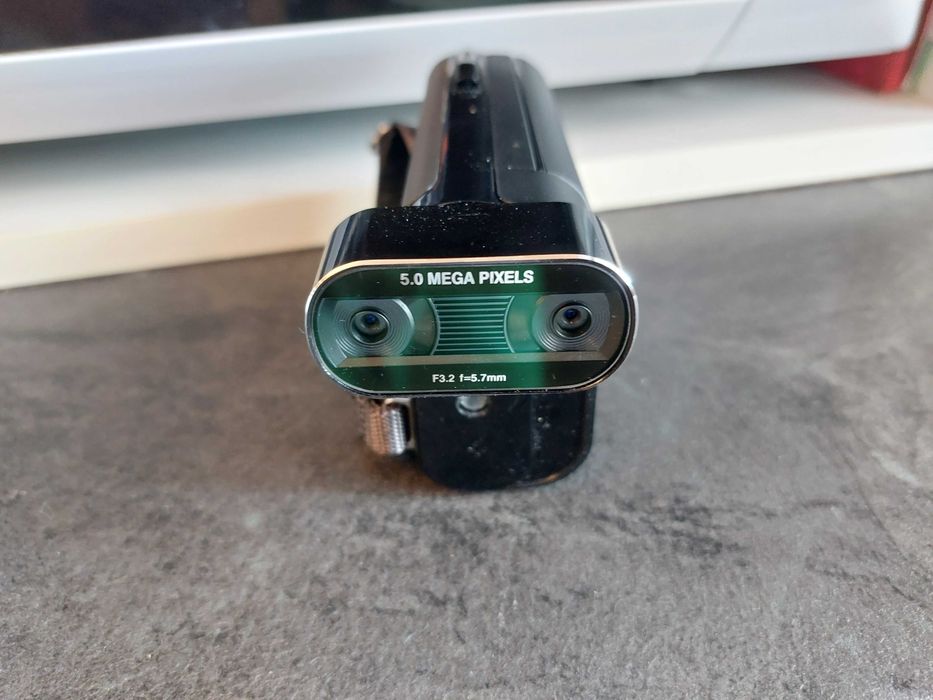 Camera video HD 3D LG IC330 1920 x 1080