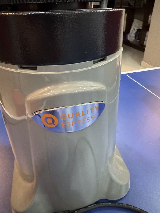 Испанская кофемолка, дешево.