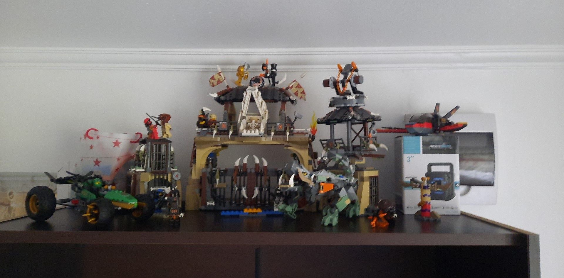 Lego ninjago dragon pit 70655