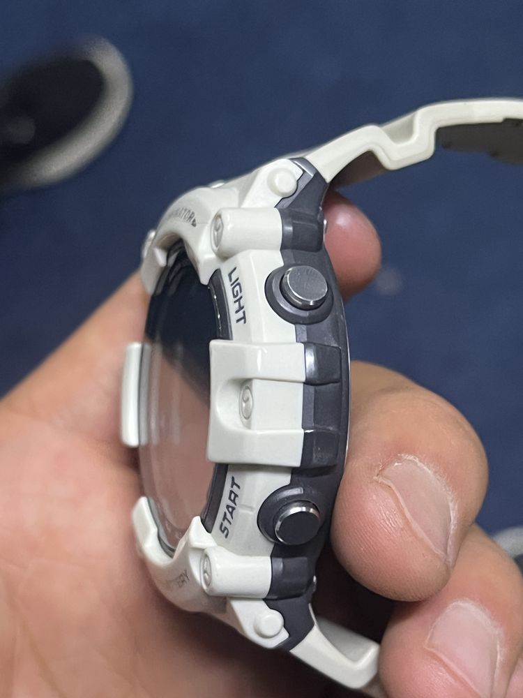 Продам часы Casio G шок волонепронецаемые