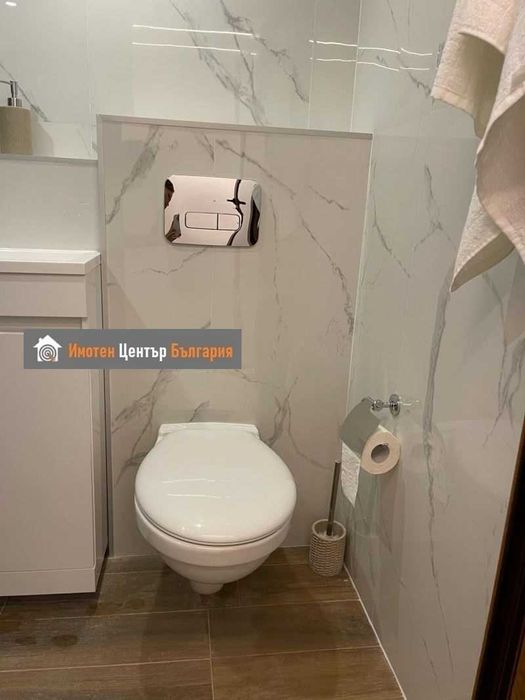 Продава се Едностаен апартамент в София, Център - 42 кв.м за 4691 €/кв.м - Снимка #2