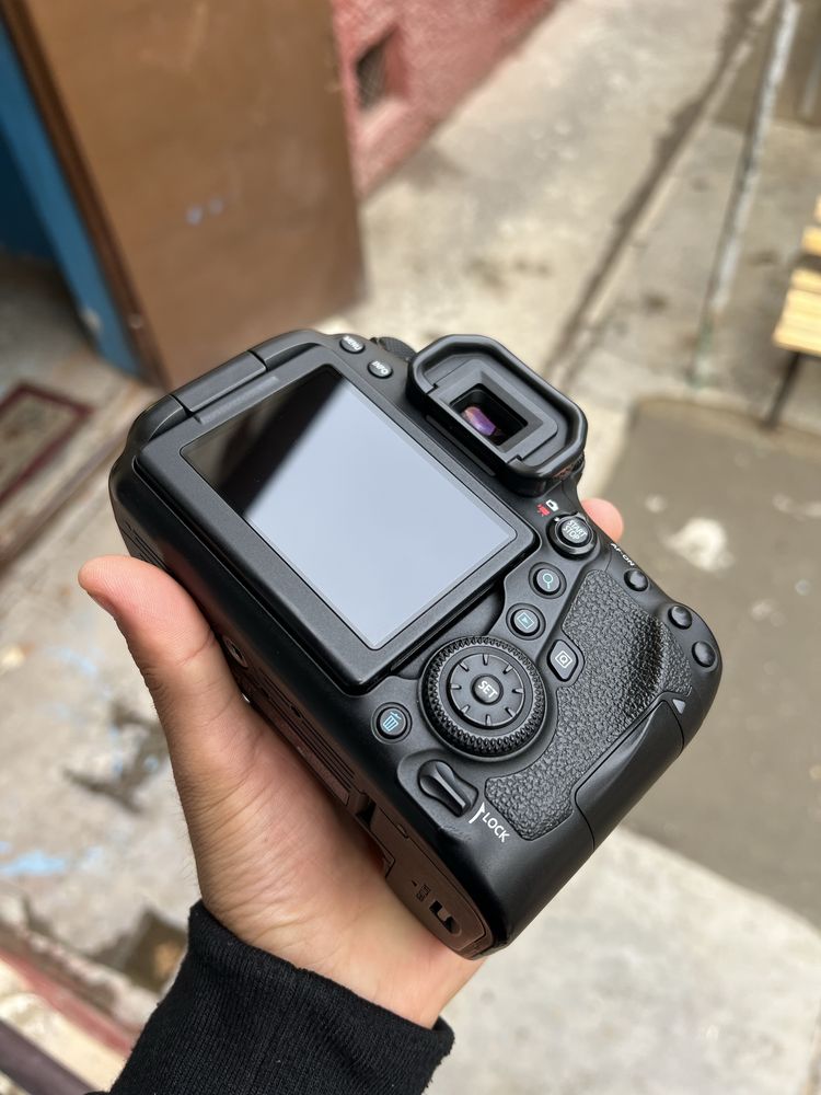 Canon 6d mark2 body sotiladi