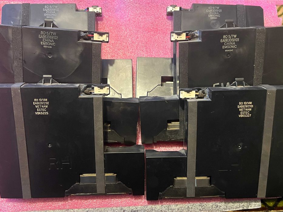 LG 42LB5500,42LF5800,43LH5100 счупени дисплей.