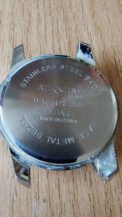 Vând ceas quartz O&Q