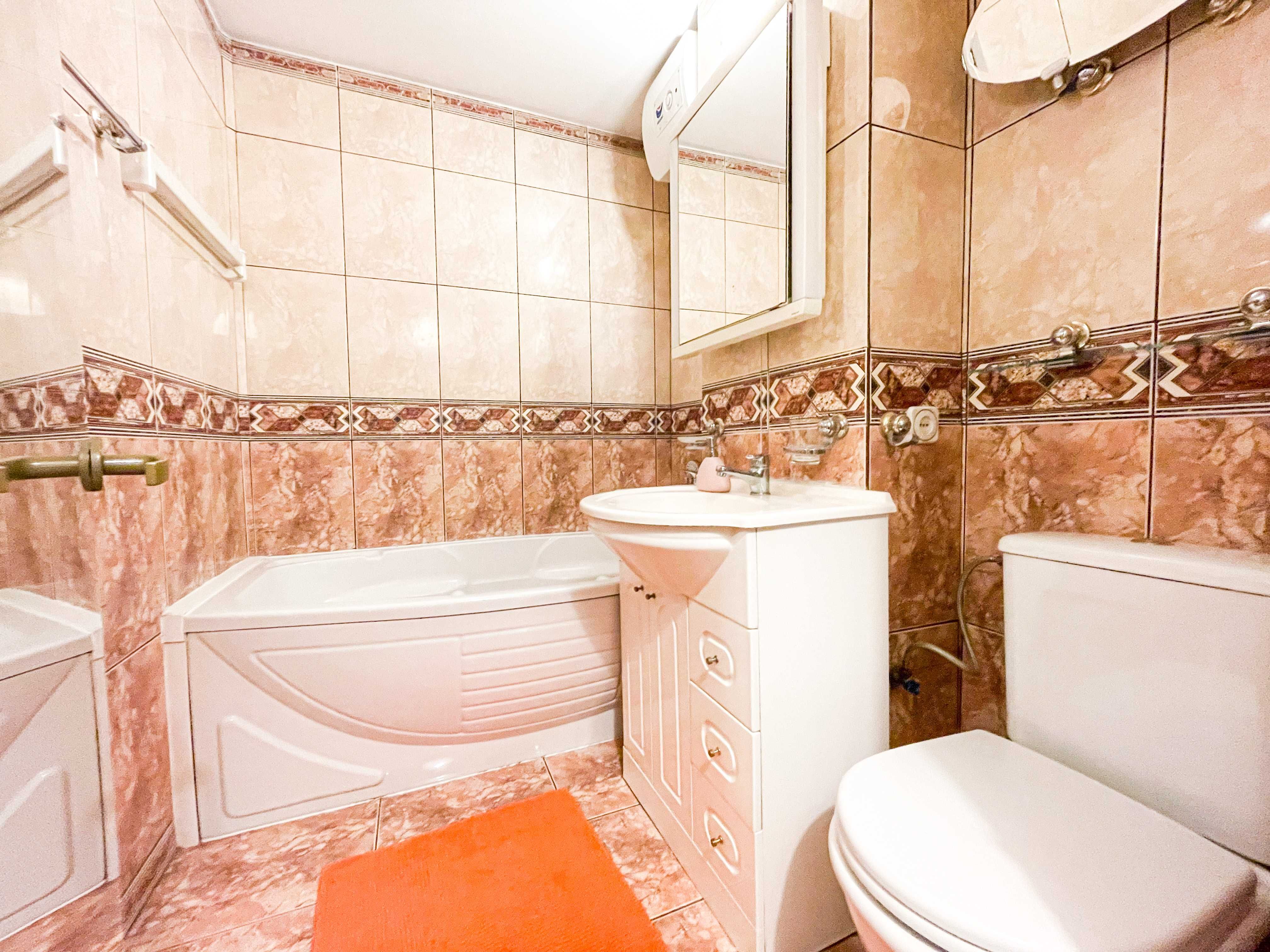 Apartament 3 camere - Proaspat renovat 5 Min de Metrou T. Vladimirescu