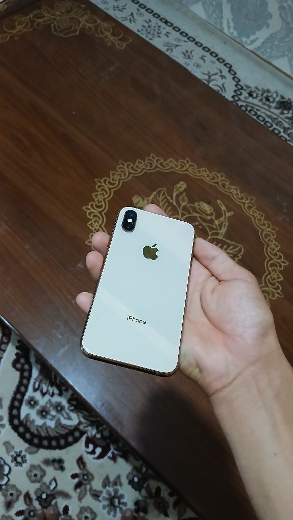 Iphone xs gold LL/A karobka