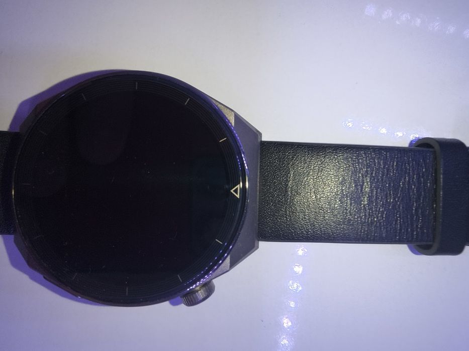 Продавам часовник Huawei GT3 PRO
