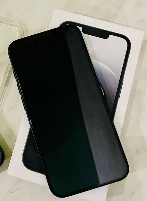 iPhone 16e 8/128gb