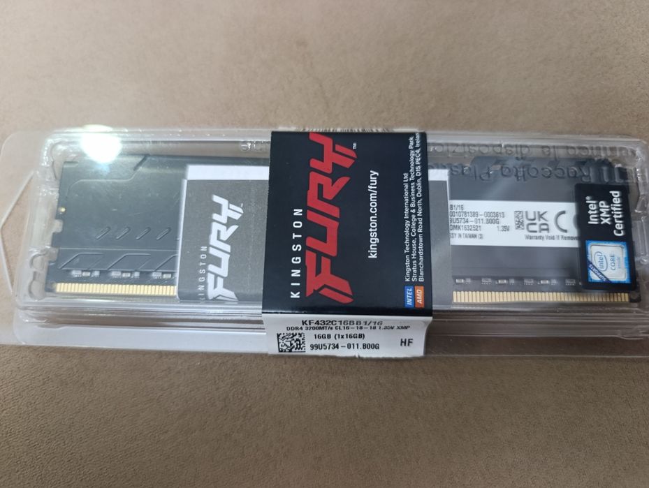 Продам ОЗУ 16 ГБ DDR4