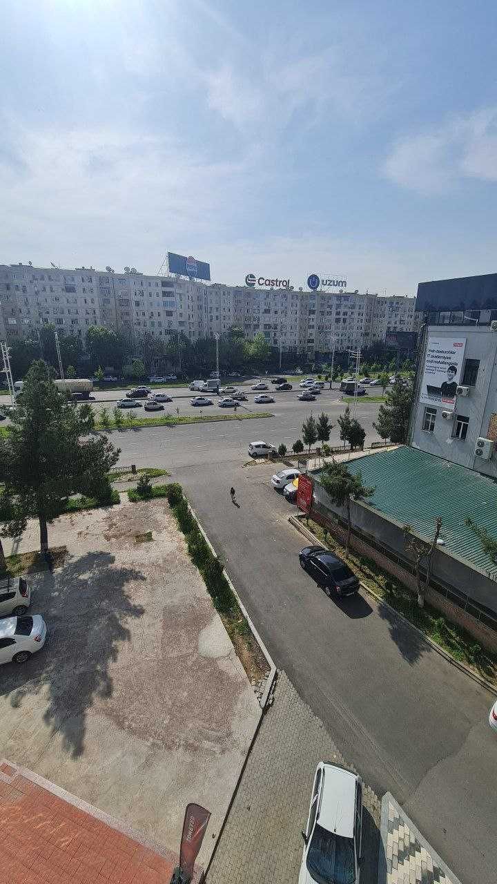 Продам 4х-ком 95м/кв на Себзаре, метро Гафур Гулям. Цена ВЫКУП.724*