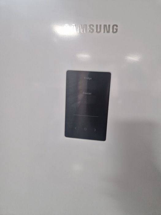 Хладилник с фризер Samsung A++ Smart Things