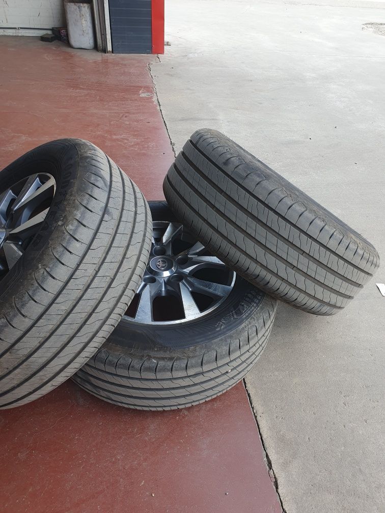 Anvelope Vara Goodyear Efficientgrip 2 Suv 285 60 R18