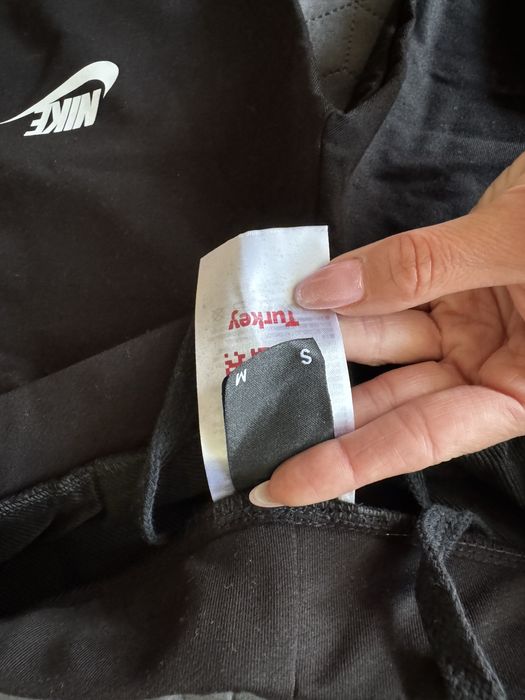 Сив/бял/ черен спортен екип Nike