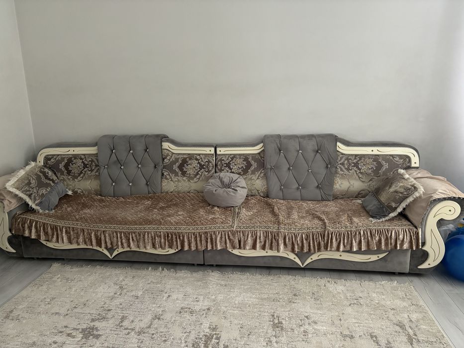 Продам красивый диван 4 метра