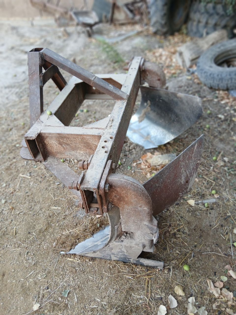 Satsiyanasi zoʻr qarab haydalgan 
Zigzak
Chel mashina