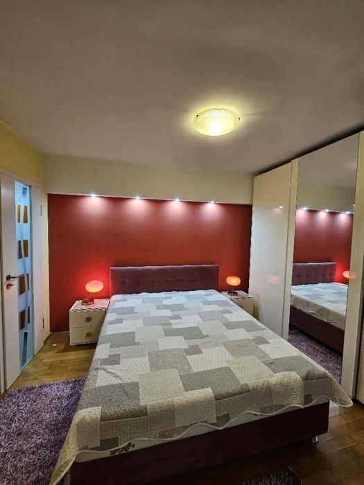 Inchiriez apartament 2 camere amenajat premium, zona Medicina