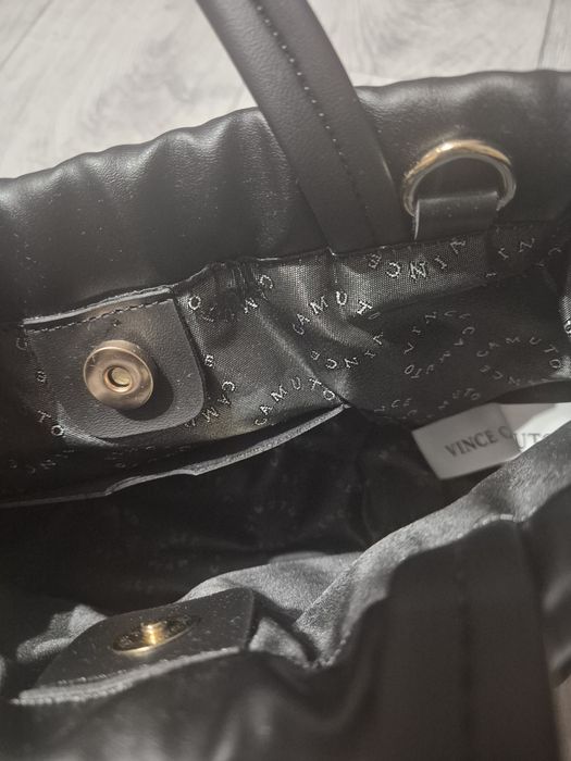 Дамски чанти Calvin Klein и Vince Kamuto