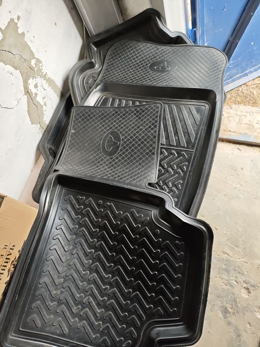 Коврики резиновые Камри 50-55