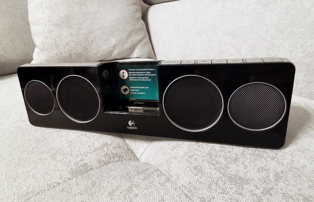 LOGITECH Pure Fi Anywhere 2 cu telecomanda Iphone