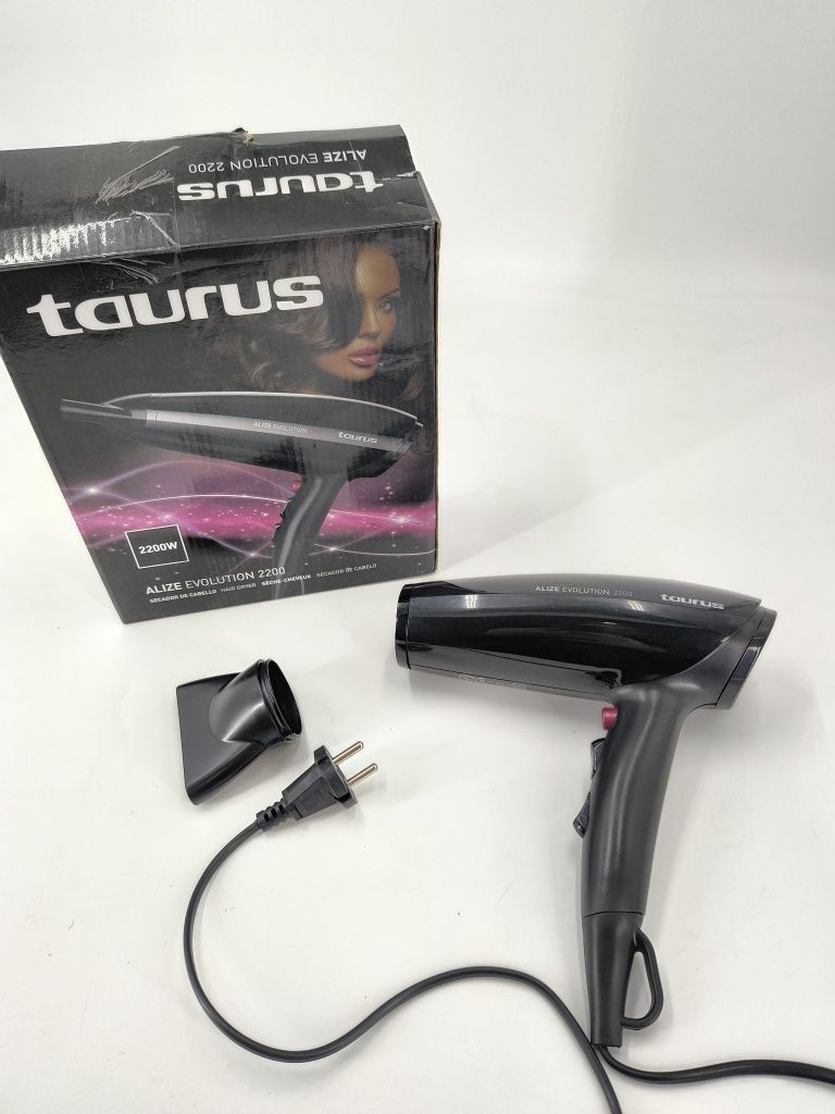 Сешоар TAURUS ALLiZE 2200w с следи от употреба