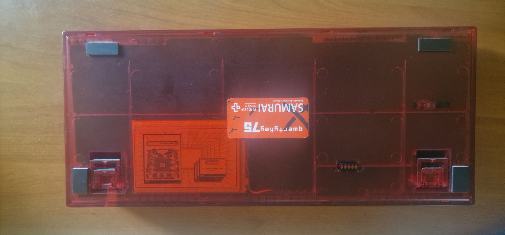 Vând tastatura QWERTY Key 75 Samurai