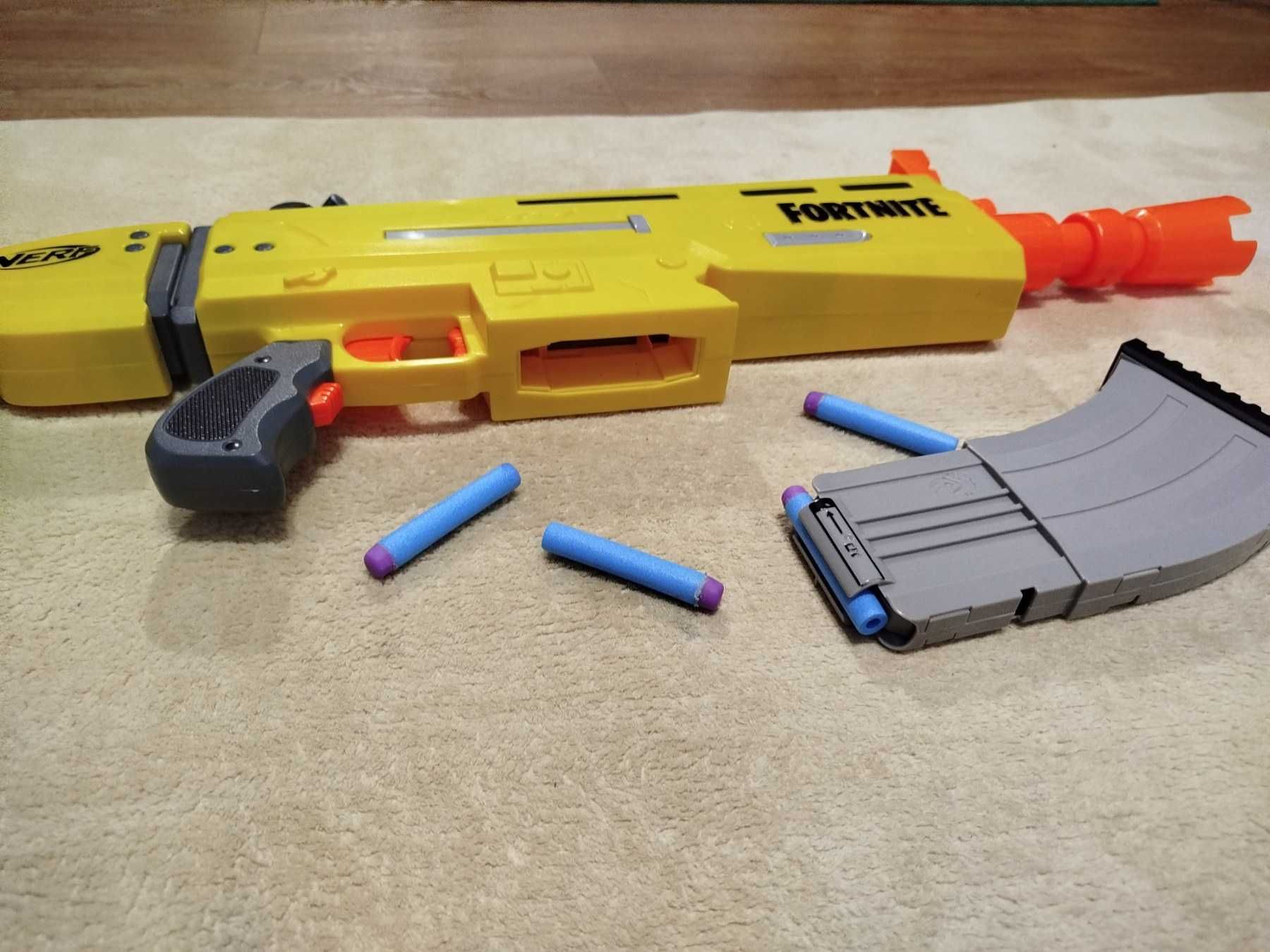 Бластер Hasbro Nerf Fortnite AR-L