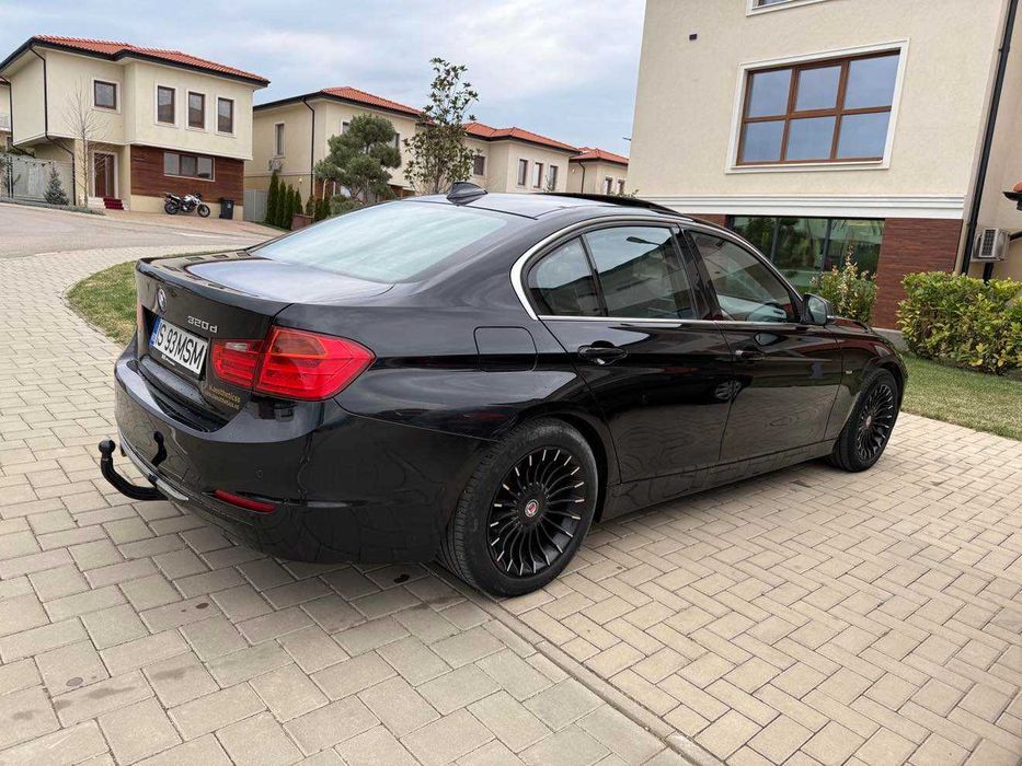 BMW F30 - AUTOM, HARMAN ,TRAPA, PIELE -Plafon NEGRU 184 CP-Luxury Line
