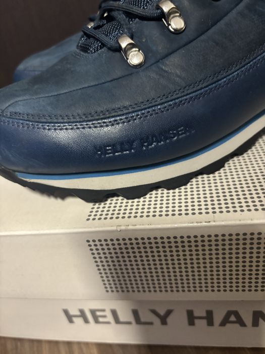 Ghete Helly Hansen,din piele naturala,aproape noi,numarul 42
