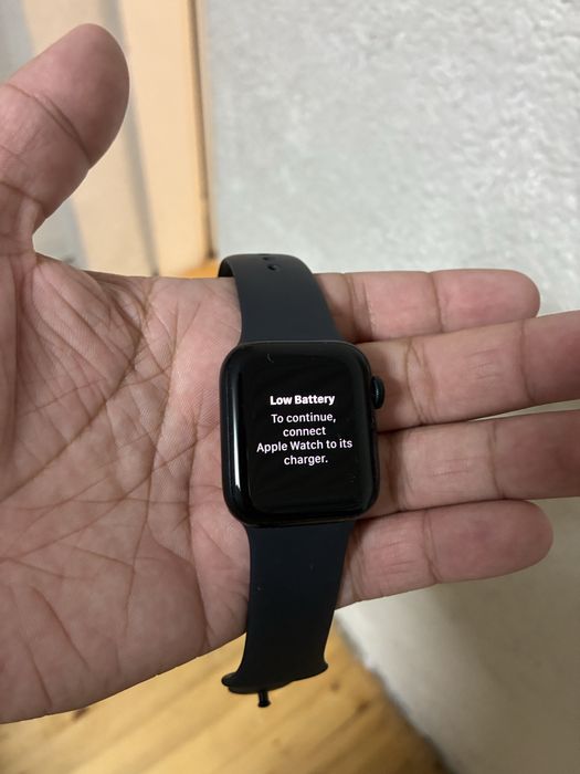 Apple Watch SE 2024 Cellular 40 mm ЗАКЛЮЧЕН