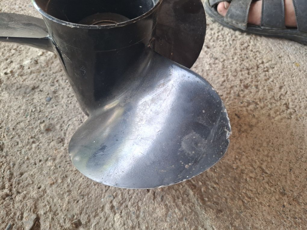 Винт за JOHNSON EVINRUDE 13.25 x 17 13 зъба
