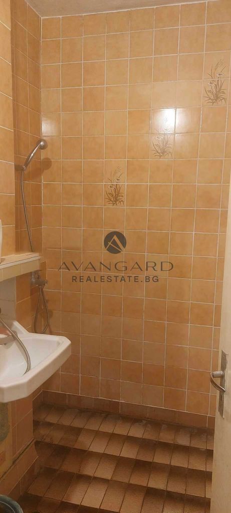 Продава се Тристаен апартамент в Пловдив, Тракия - 80 кв.м за 1313 €/кв.м - Снимка #7