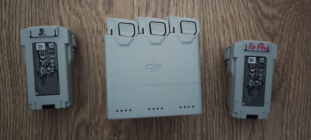 Drona Dji mini 4 pro Fly more combo +2 baterii +geanta și accesorii