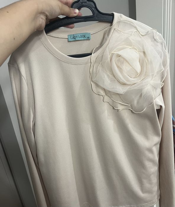 Женские вещи 46 и 48 размера