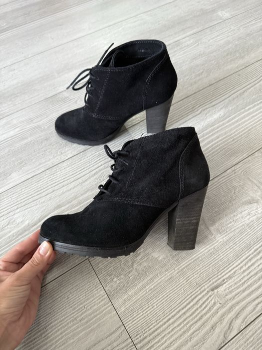 Botine piele intoarsa Mango