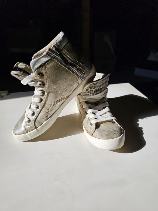 Vând adidas Pepe Jeans