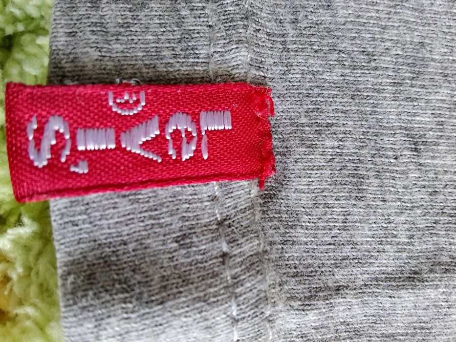 Оригинална памучна тениска Levi's (M)