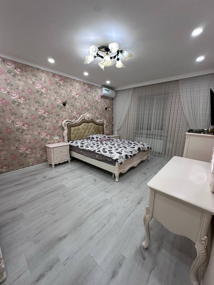 Квартира центральная Авиакасса  Ул. Нукус 3/2/12 130 кв.м