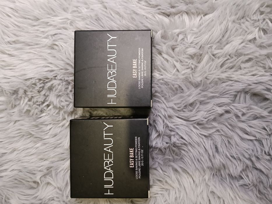 Pudră Huda Beauty 2 nuanțe
