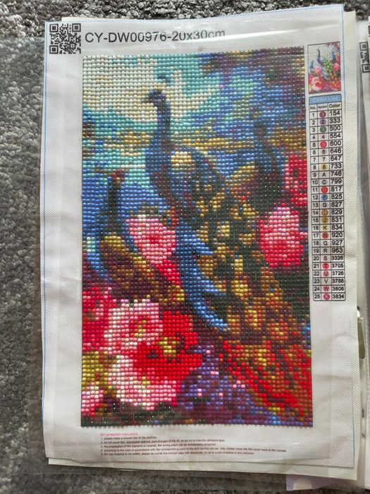 Vand tablouri cu diamante