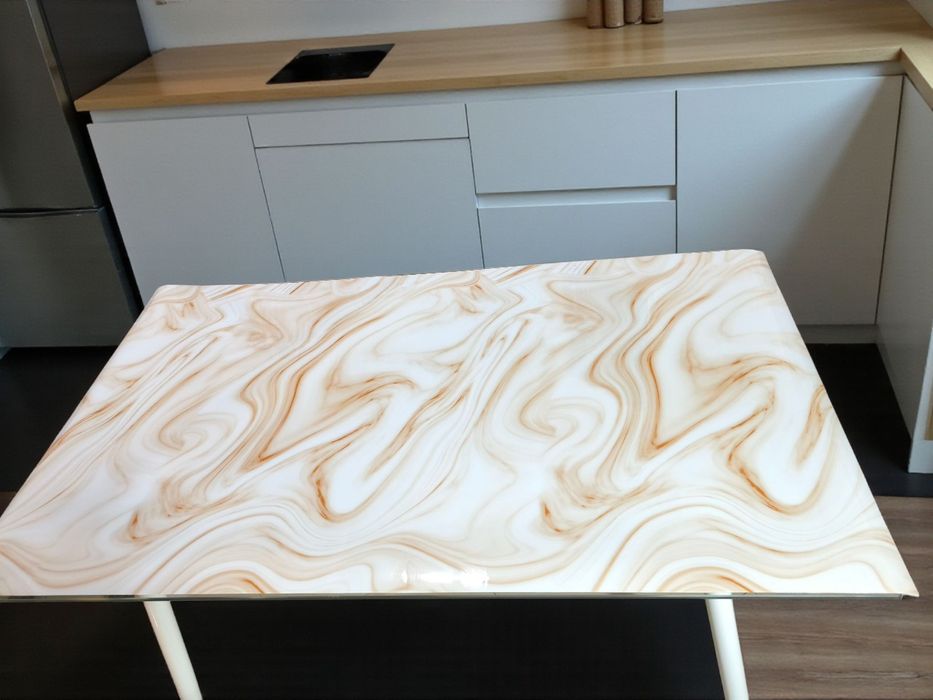 Цветни протектори за маса