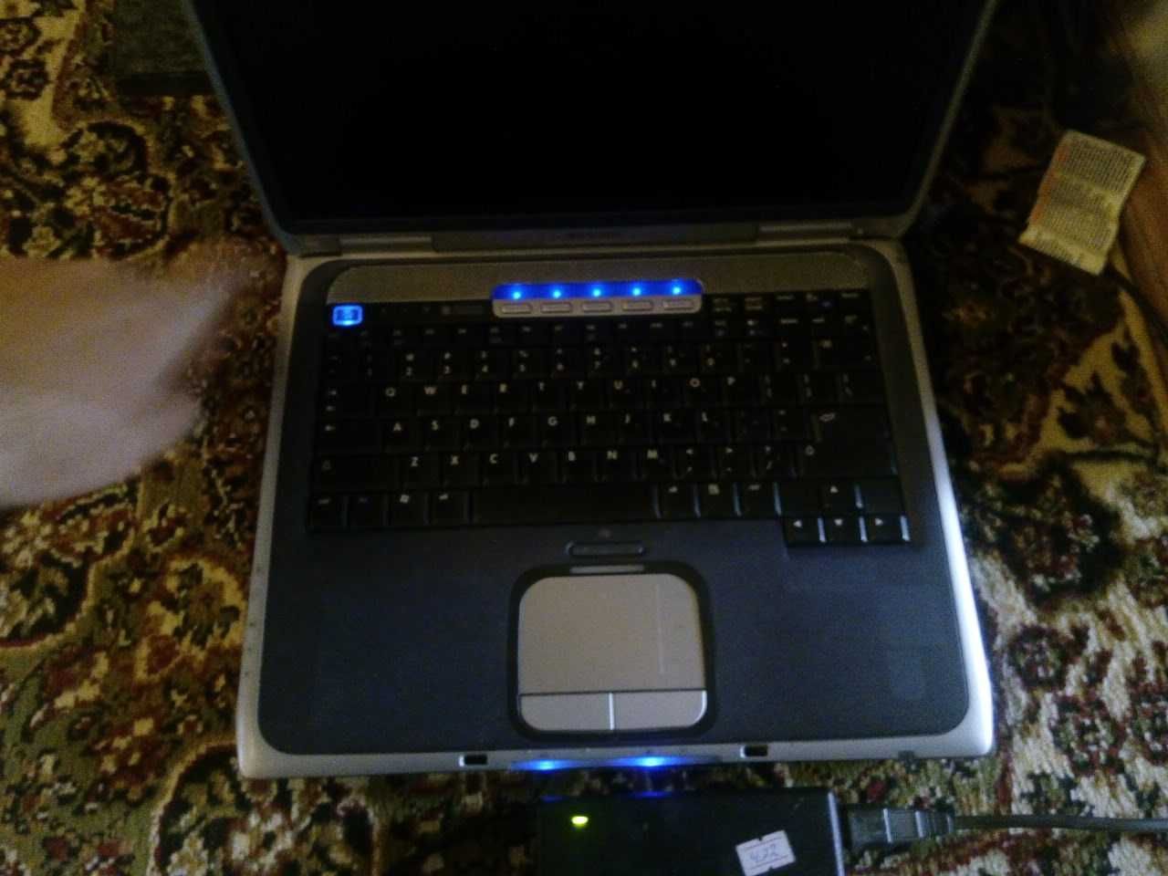 ноутбук HP 2003 года на запчасти или востановление